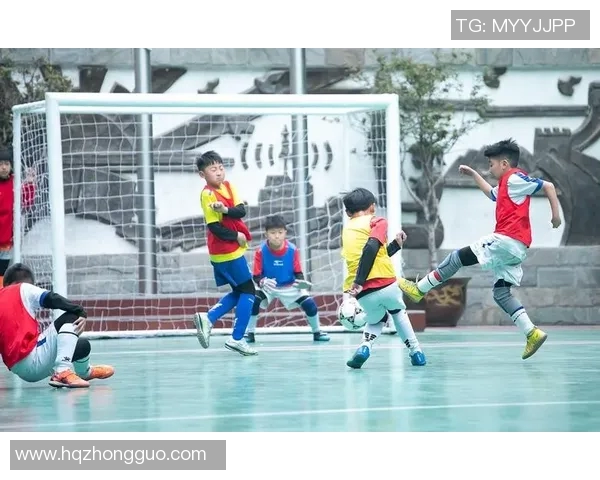 足球明星孩子们的励志瞬间展现他们的梦想与希望